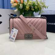 Chanel le boy caviar leather pink v-vormig patroon silver hardware 25cm - 1