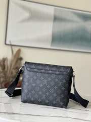 LV DISTRICT PM MESSENGER BAG M45272 25x20x7cm - 3