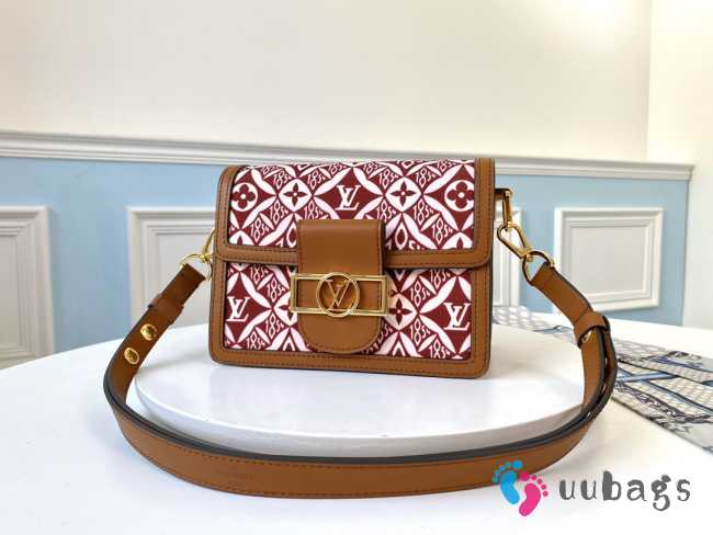 LV dauphine 2020 earthy yellow 1854 monogram M57172 20x15x9cm - 1