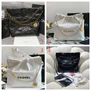 Chanel 22 Shoulder bag white and black calfskin leather 35x37x7cm - 1