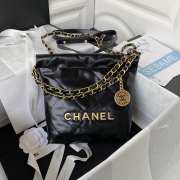 Chanel 22 Shoulder bag white and black calfskin leather 18x20x6.5cm - 3