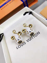 LV Earrings shot 120416E - 2