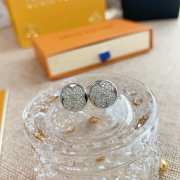 LV Earrings shot 111210G - 4