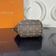 LV handbag M20752 Nicolas Ghesquière 22.5 x 19.5 x 10 cm - 3