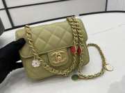 chanel 2022 flap lambskin green 14.5x19x6.5cm - 1