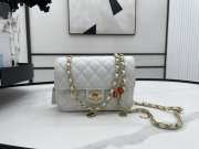 Chanel 2022 flap lambskin white 14.5x19x6.5cm - 4