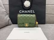 Chanel flap bag green lamskin 17cm - 1