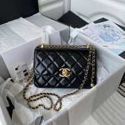 Chanel woc flap black 12×19×8cm - 1