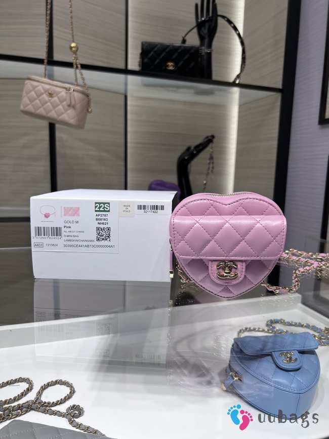 Chanel heart crossbody bag pink 11×12×5cm - 1