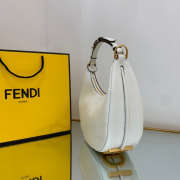 Fendi praphy bag white 29x24x10cm - 5