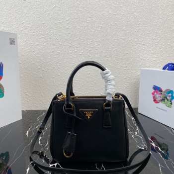 Prada Saffiano Tote in Black 24.5cm