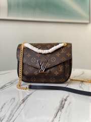 Louis Vuitton passy handbag M45592 22x17x10cm - 1