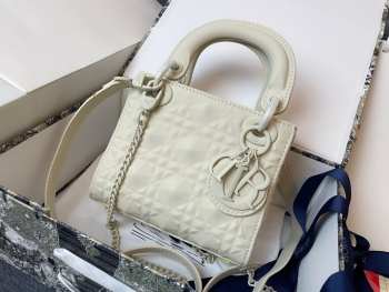 Lady dior matte relief white buckle matel chain 17cm