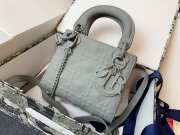 Lady dior matte relief grey buckle matel chain 17cm - 1