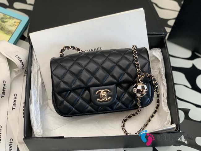 Chanel flap black color 20 cm - 1