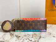 Louis Vuitton OnTheGo PM LV x YK 25x19x11.5cm - 4