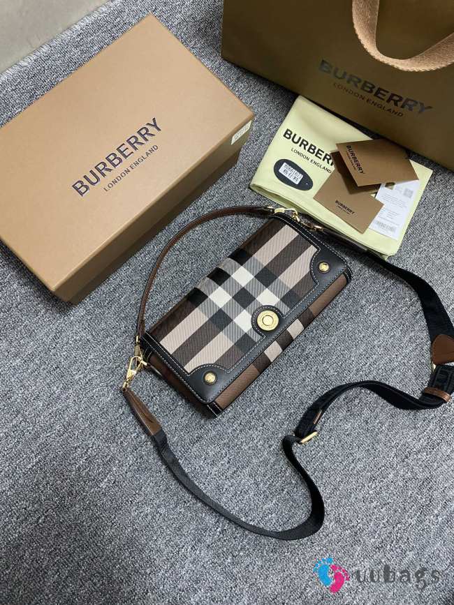 Burberry Gold Bucklet Top Handle Note Bag 24×8x 14cm - 1