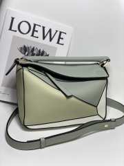 Loewe Puzzle Edge Bag green and white 24x10.5x16.5cm - 1