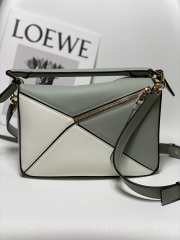 Loewe Puzzle Edge Bag green and white 24x10.5x16.5cm - 2