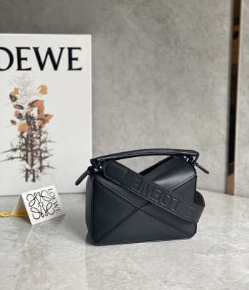 Loewe Puzzle Edge Bag Black 18x7.5x12cm