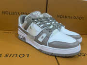 Louis Vuitton Trainer Sneaker Low Grey - 3