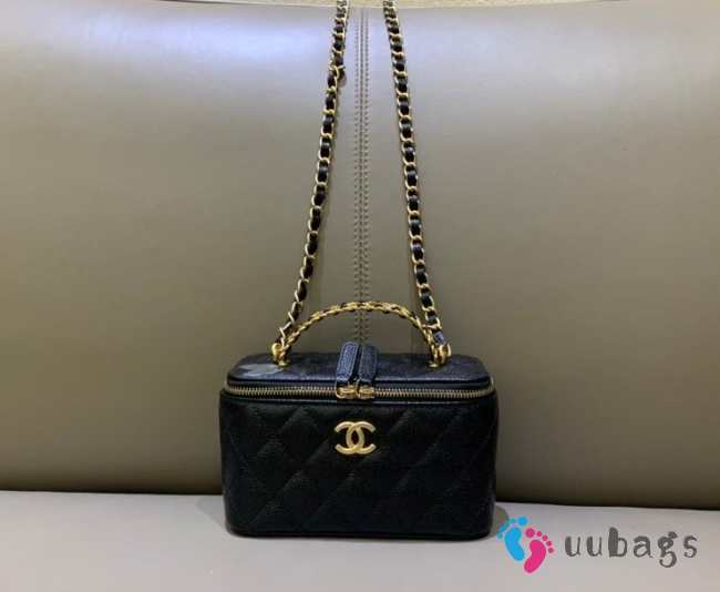 Chanel Black Small Vanity Case SS22 9.5x18x9cm - 1