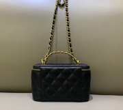 Chanel Black Small Vanity Case SS22 9.5x18x9cm - 6