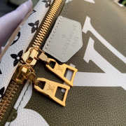 Louis Vuitton Bumbag 37x14x13cm - 3