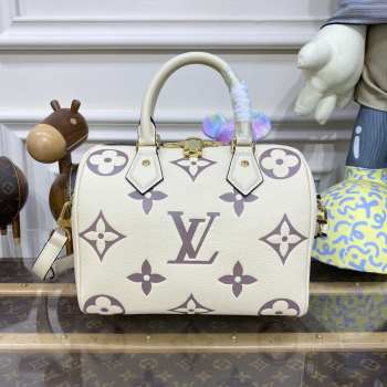 Louis Vuitton Speedy Bandoulière Bag 25cm 