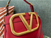 Valentino Garavani Supervee Gold bucklet bag red 20x19x12cm - 4