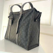 Louis Vuitton Messenger MM 32 x 20 x 11 cm - 4