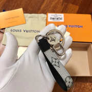 Louis Vuitton Keychains  - 5