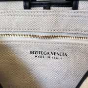 Bottega Veneta Cassette Gold Hardware 23x15x5cm - 5