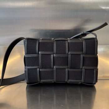 Bottega Veneta Black Cassette Gold Hardware 23x15x5cm