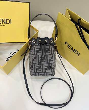 Fendi Mon Trésor Bucket 18x12x10cm