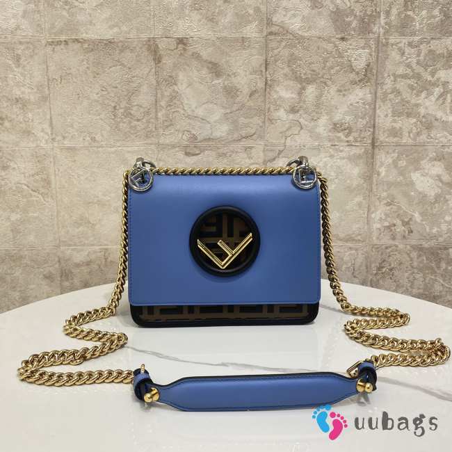 Fendi Peekaboo Blue Shoulder Bag 19x14x9cm - 1