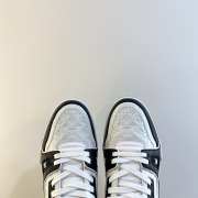 Louis Vuitton LV Trainer 'White Black' - 3