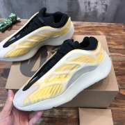 Yeezy 700 V3  - 1