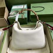 Gucci Diana White 30x23x6.5cm - 1