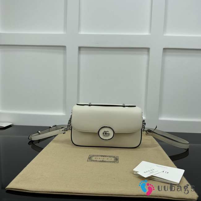 Gucci Off-White Petite GG Mini Shoulder Bag 21x10x5cm - 1