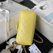 Chanel Small Flap Bag Yellow Gold Hardware 13x18x7cm - 3