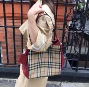 Burberry Vintage Red & Beige Nova 28x26cm - 2