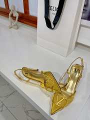 Valentino Slingback Pump In Transparent Polymer Gold - 6