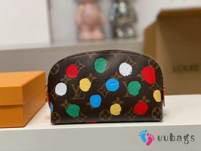 LV Clutch M81895 17x6x11.5cm - 1