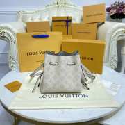 Louis Vuitton Bella Bucket White Bag 19x22x14cm - 2