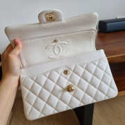 Chanel White Small Caviar Flap Champagne Gold 23cm - 2