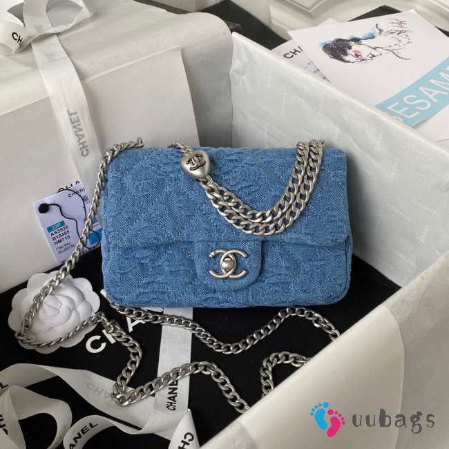 Chanel denim flap bag 14x20x8cm - 1