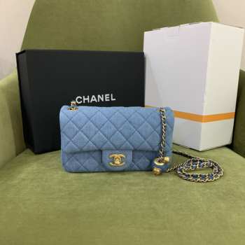 Chanel 22c denim 13x20x7cm