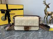 Fendi Baguette Beige FD8600 26cm - 1