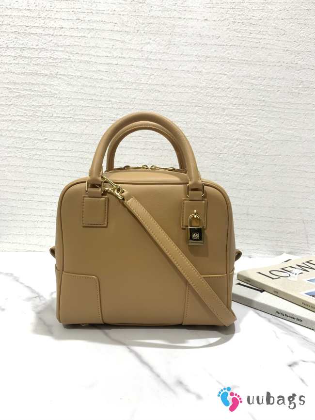 Loewe Amazona square bag in nappa calfskin brown - 1